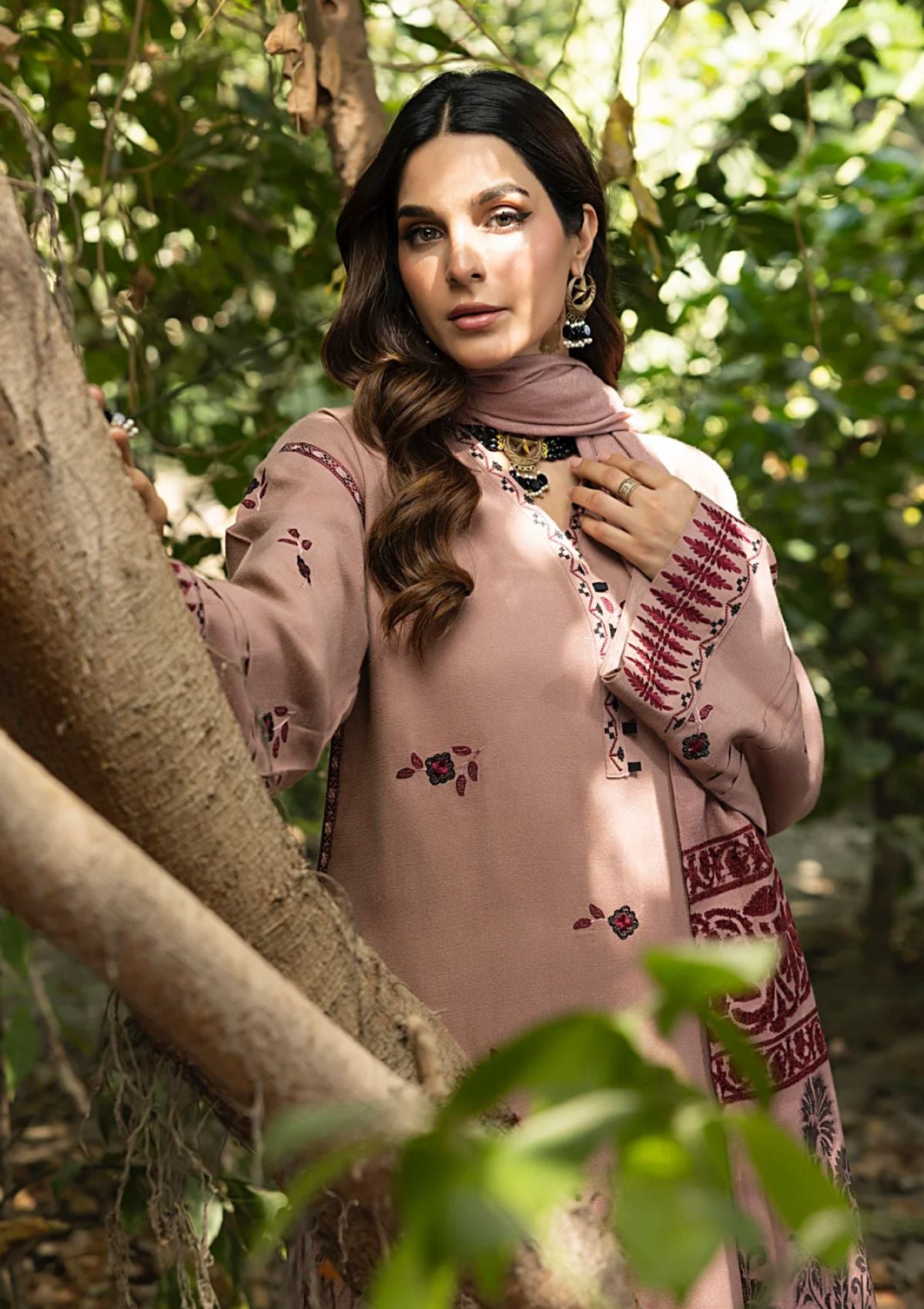 Winter Collection - Lakhany - Luxury Winter 24 - LG-IZ-0235