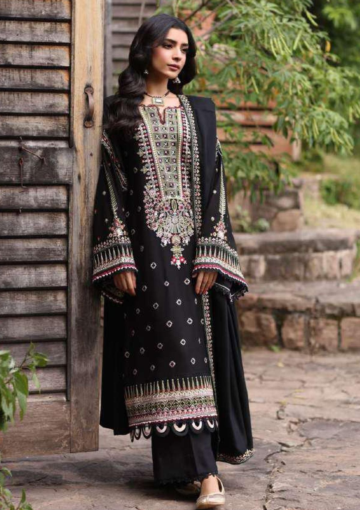 Winter Collection - Noor - Saadia Asad - Suzaanikari - NSK24#05