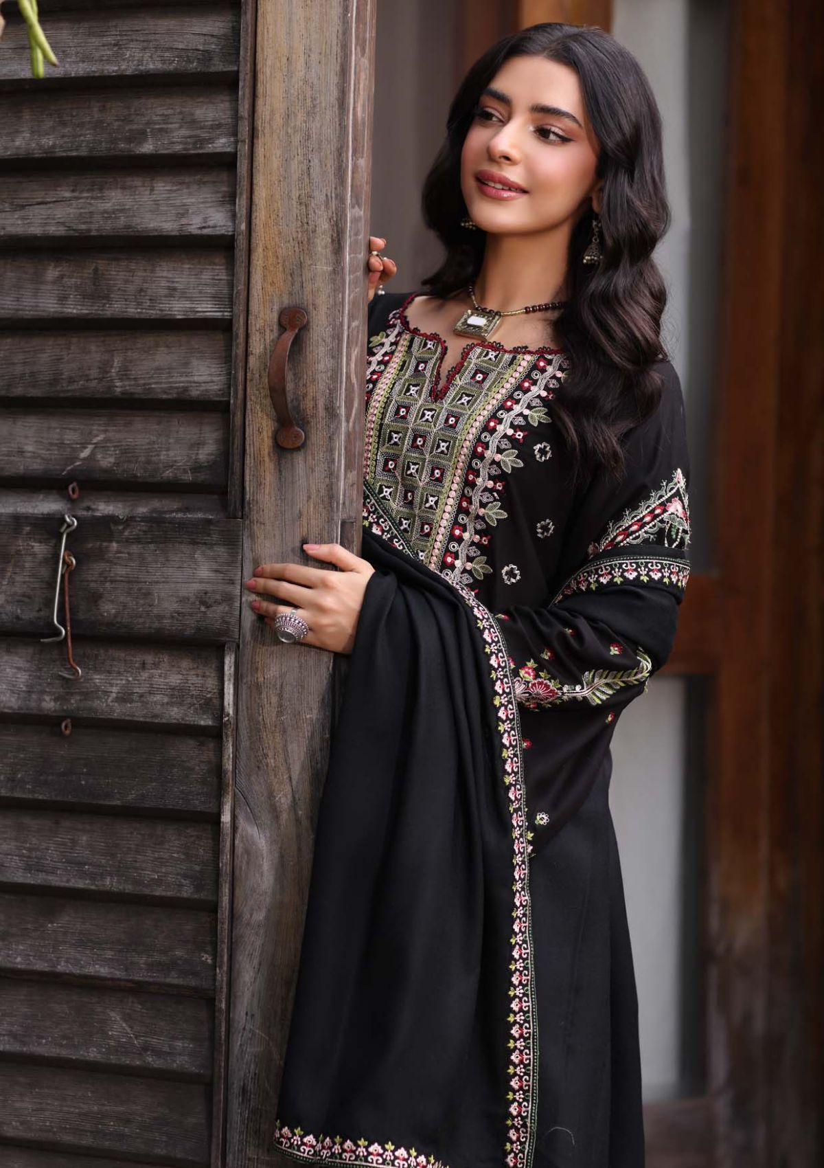 Winter Collection - Noor - Saadia Asad - Suzaanikari - NSK24#05