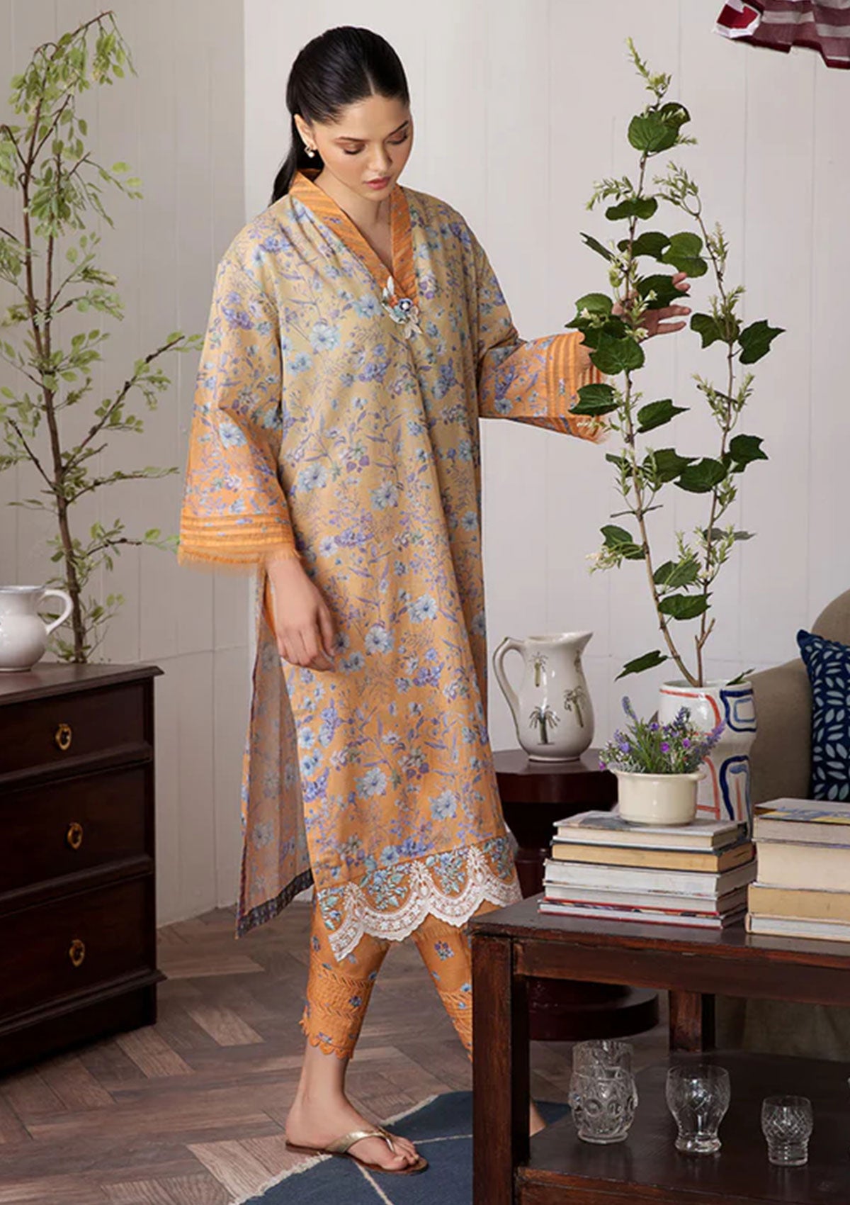 Lawn Collection - Sobia Nazir - Basics - SB24#04 - A