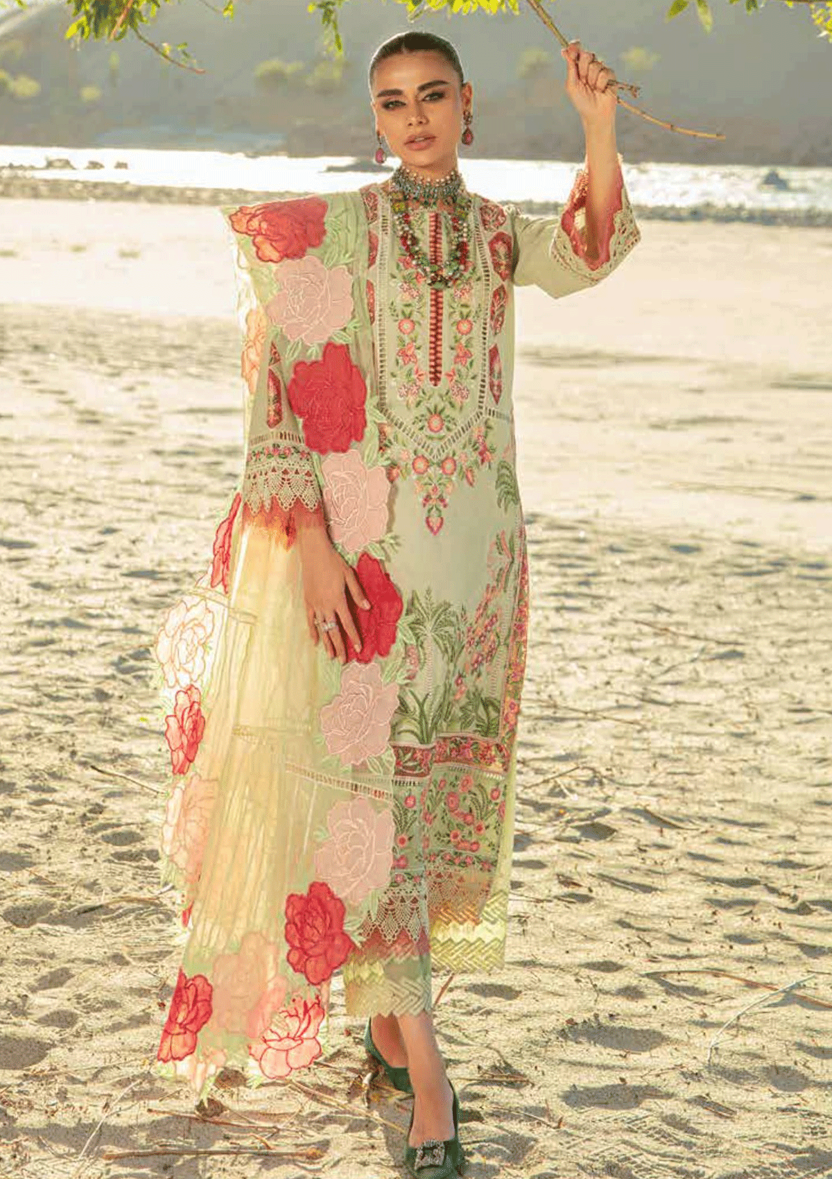 Lawn Collection - Maryam Hussain - Luxury - D#7 - Roses