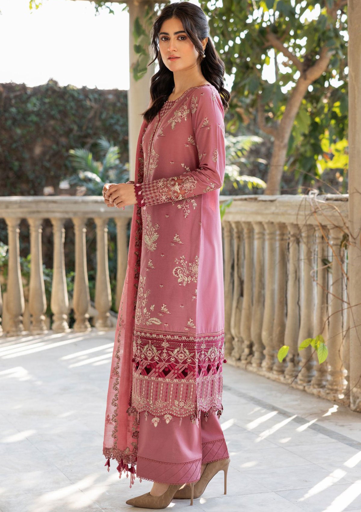 Lawn Collection - Farasha - Bahaar -FBL24#07 - ROSE GARLAND