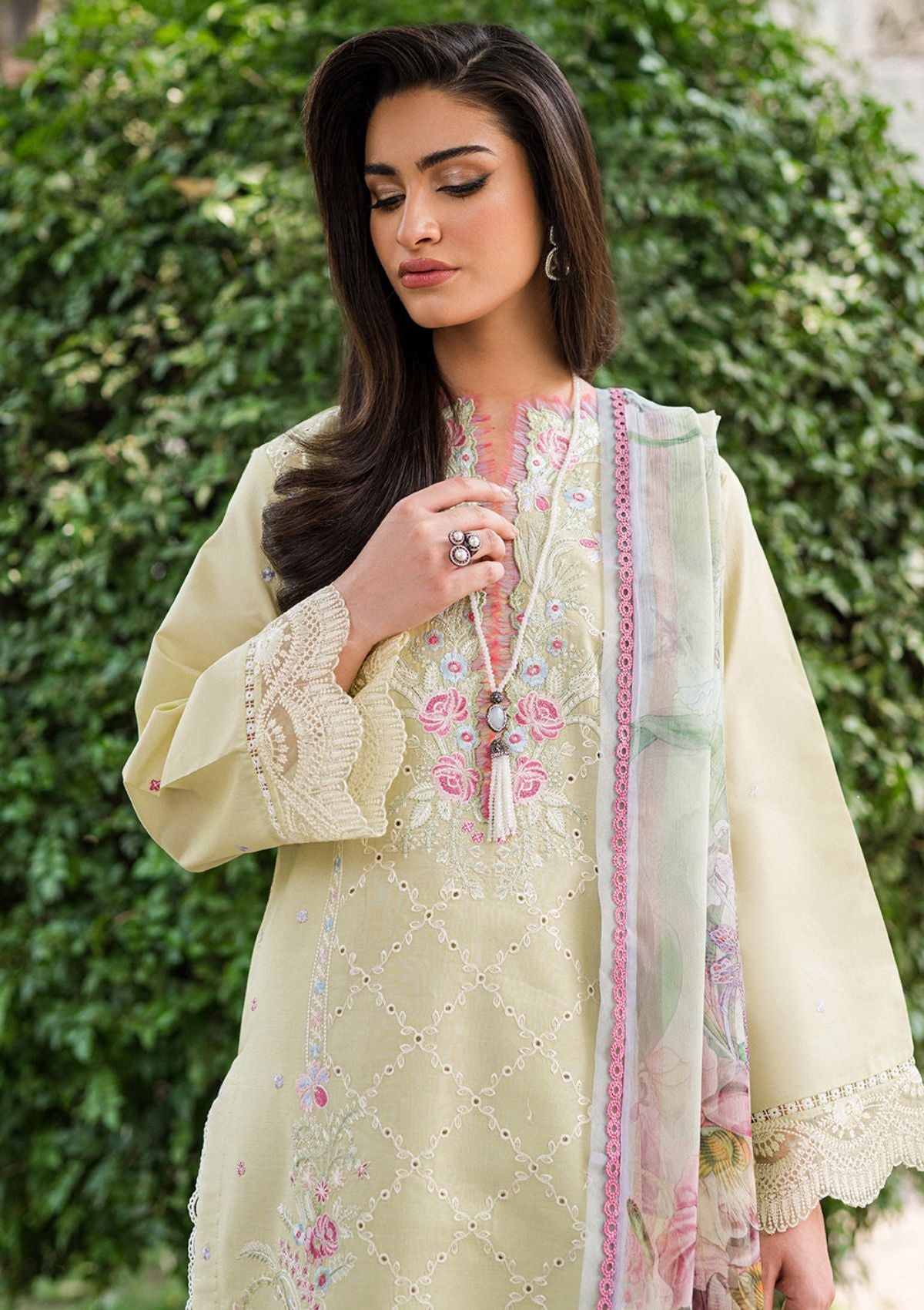 Lawn Collection - Roheenaz - Wisteria - S/S - RUN#25B (AFSHEEN)