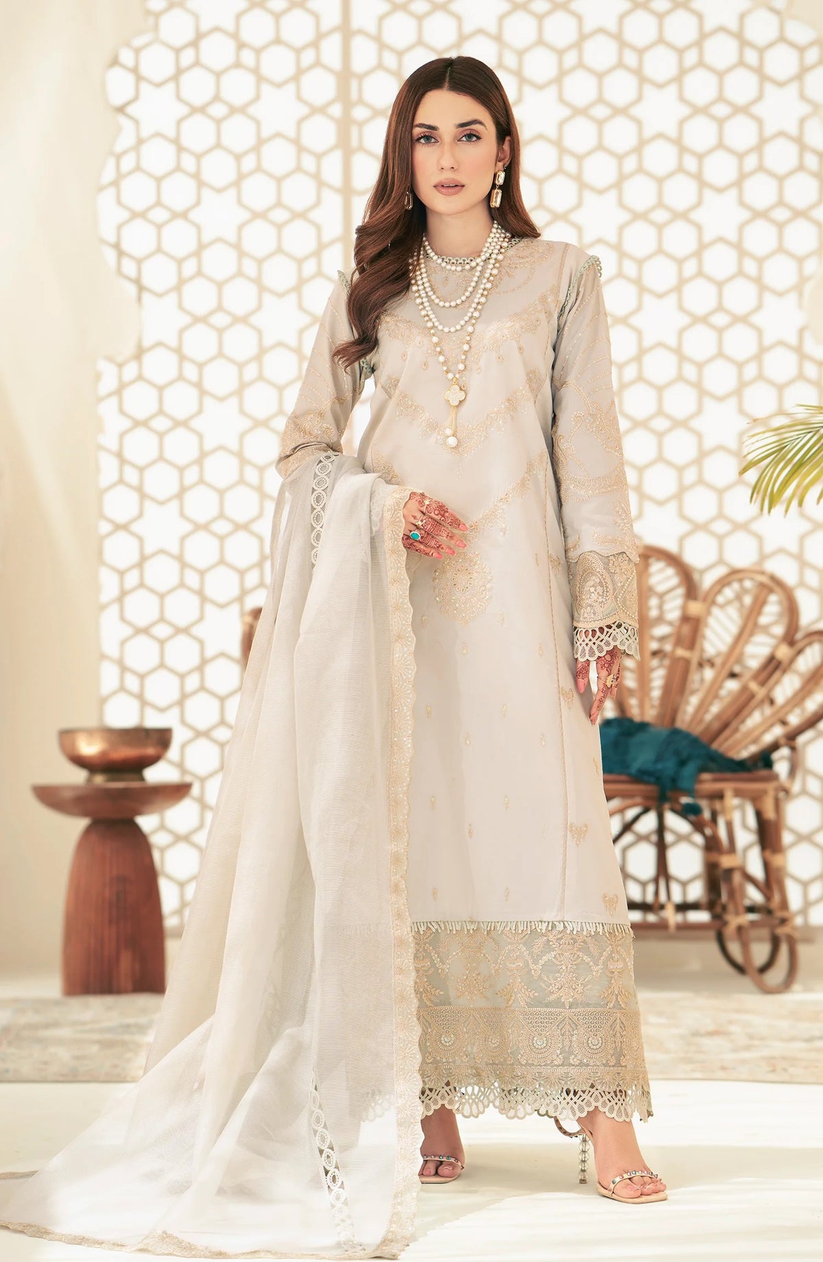 Lawn Collection - Maryum N Maria - Amaya - Classic Ecru (MLFD-121)