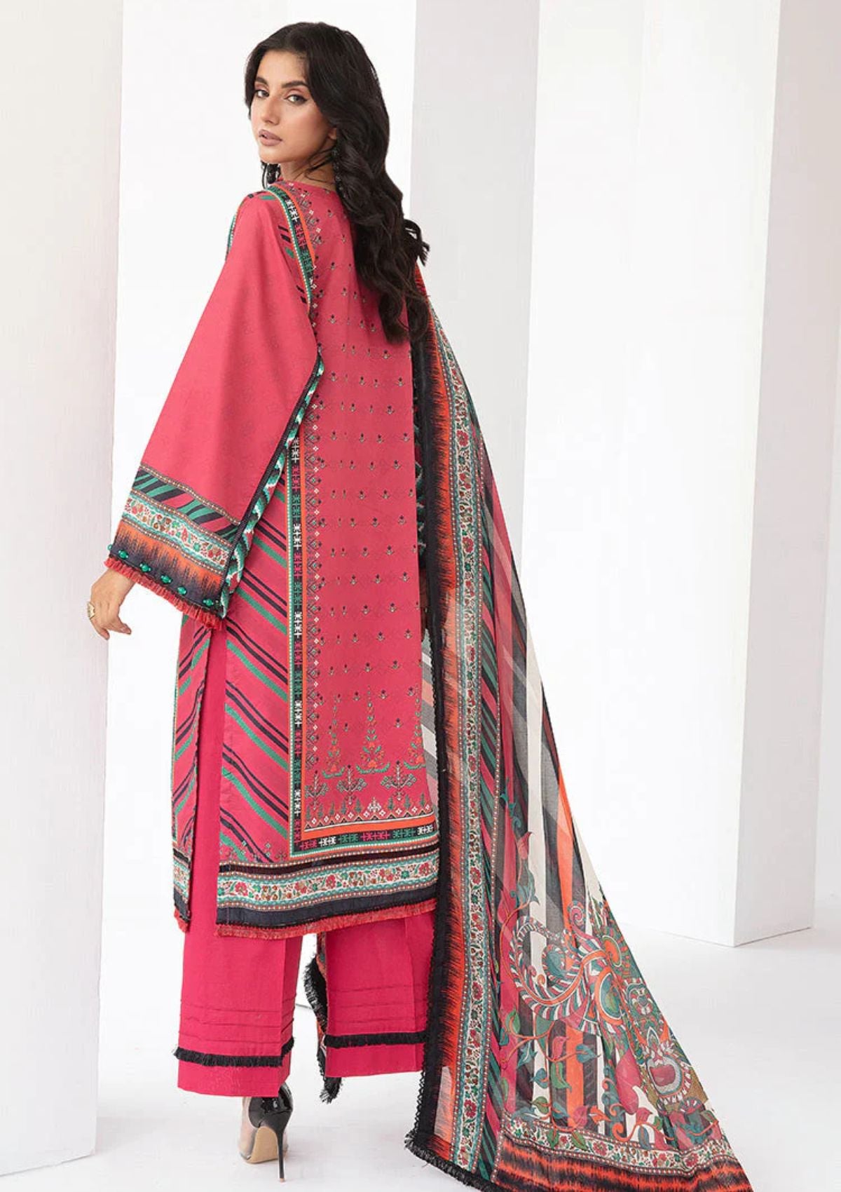 Lawn Collection - Ellena - Social Digital Printed 24 - EAS-L3-01-06