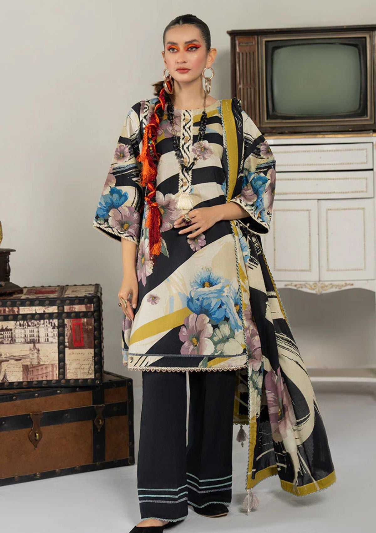 Lawn Collection - Ellena - Digital Printed 24 - EAS-L3-04-18