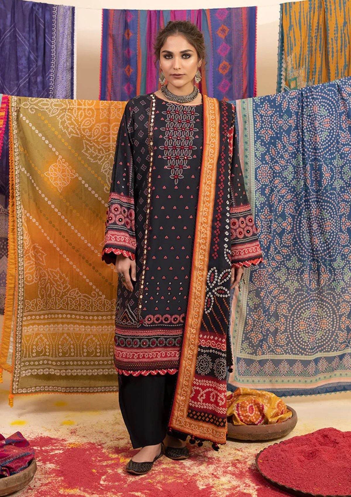 Lawn Collection - Ellena - Chunri 24 - EAS-L3-05-03