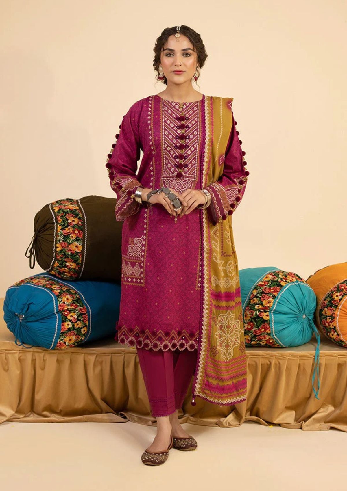 Lawn Collection - Ellena - Chunri 24 - EAS-L3-05-04