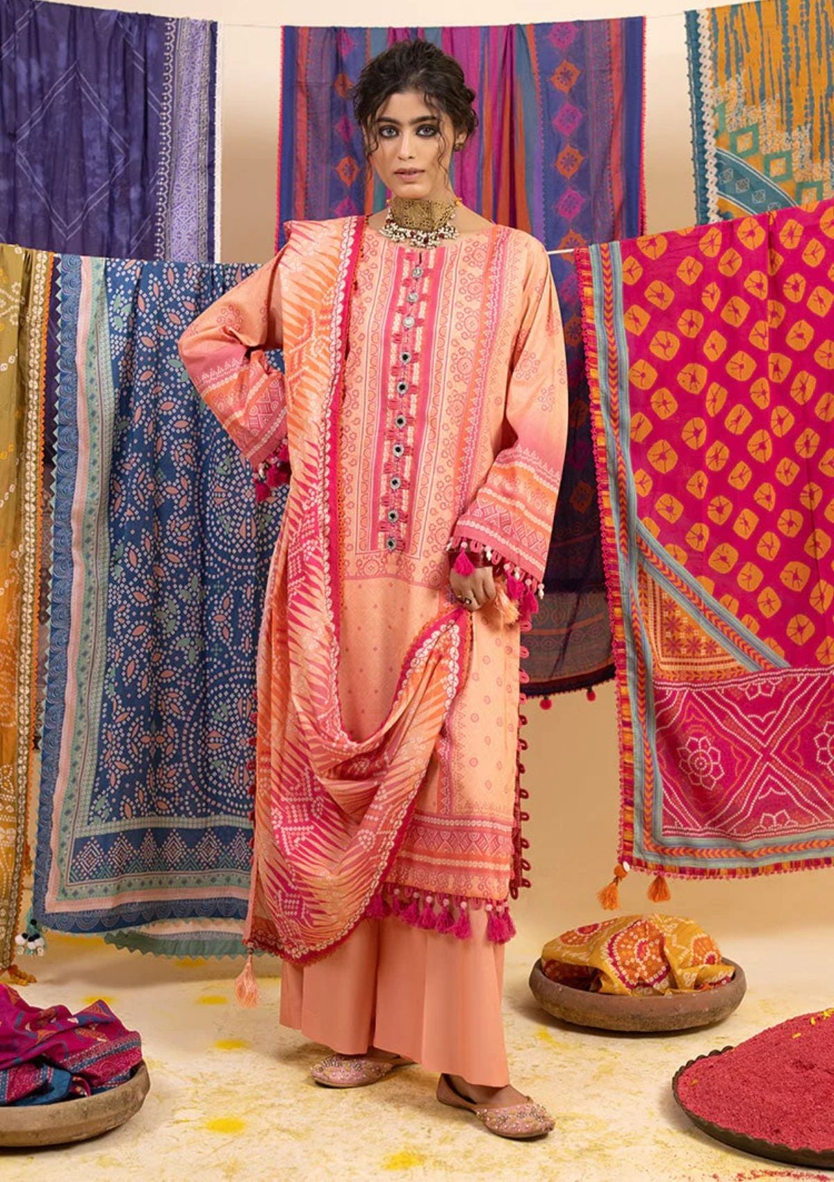 Lawn Collection - Ellena - Chunri 24 - EAS-L3-05-06