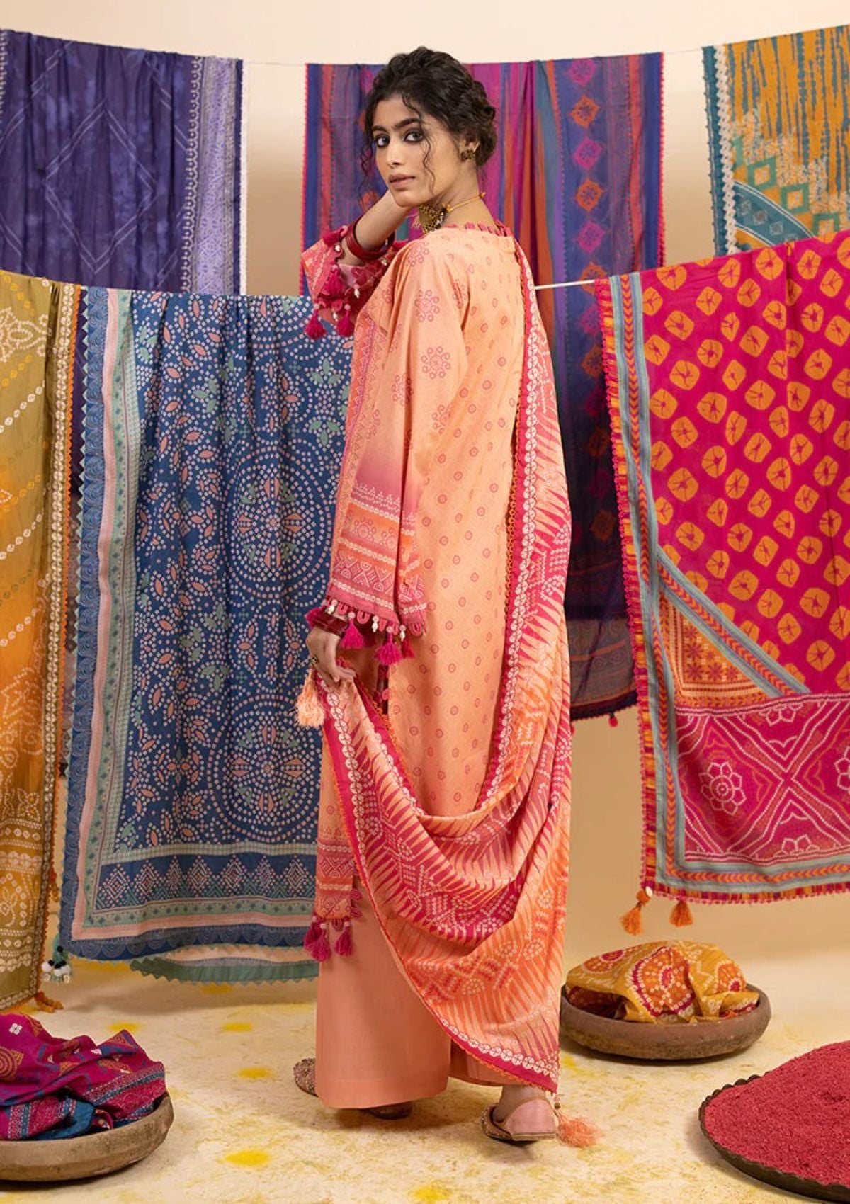 Lawn Collection - Ellena - Chunri 24 - EAS-L3-05-06