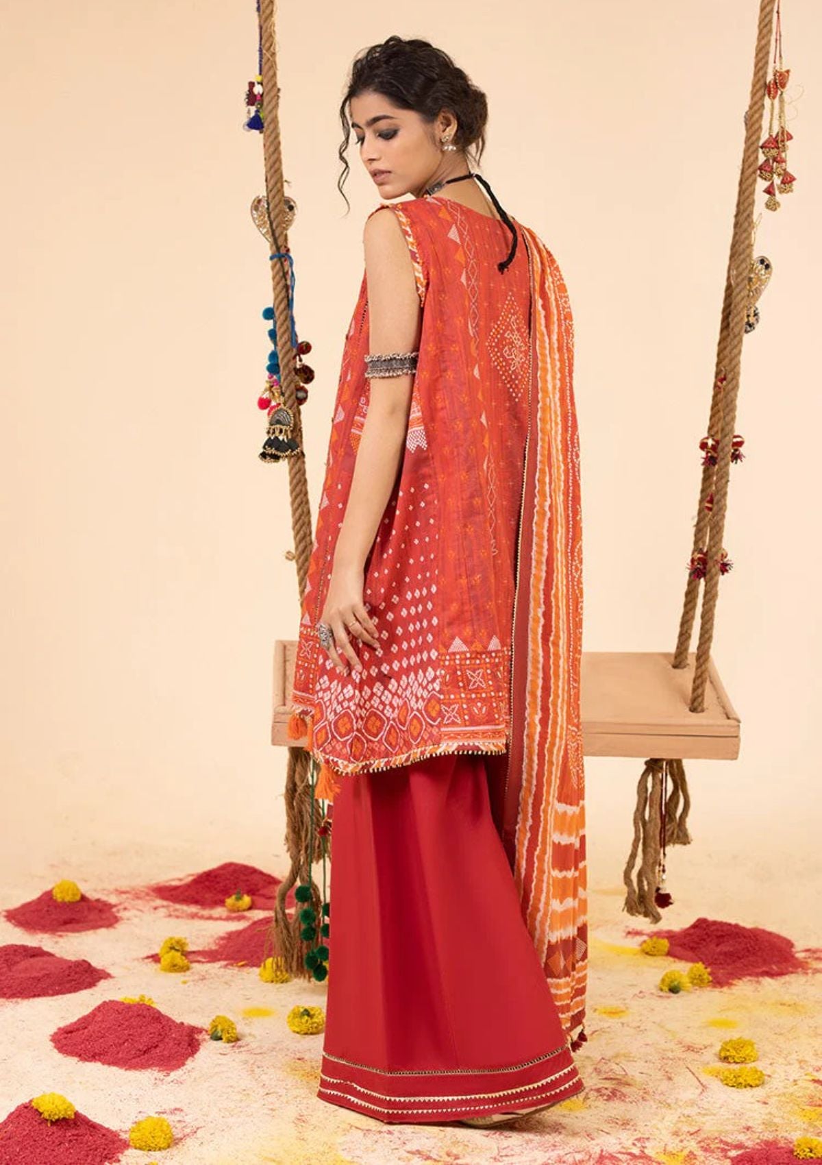 Lawn Collection - Ellena - Chunri 24 - EAS-L3-05-08