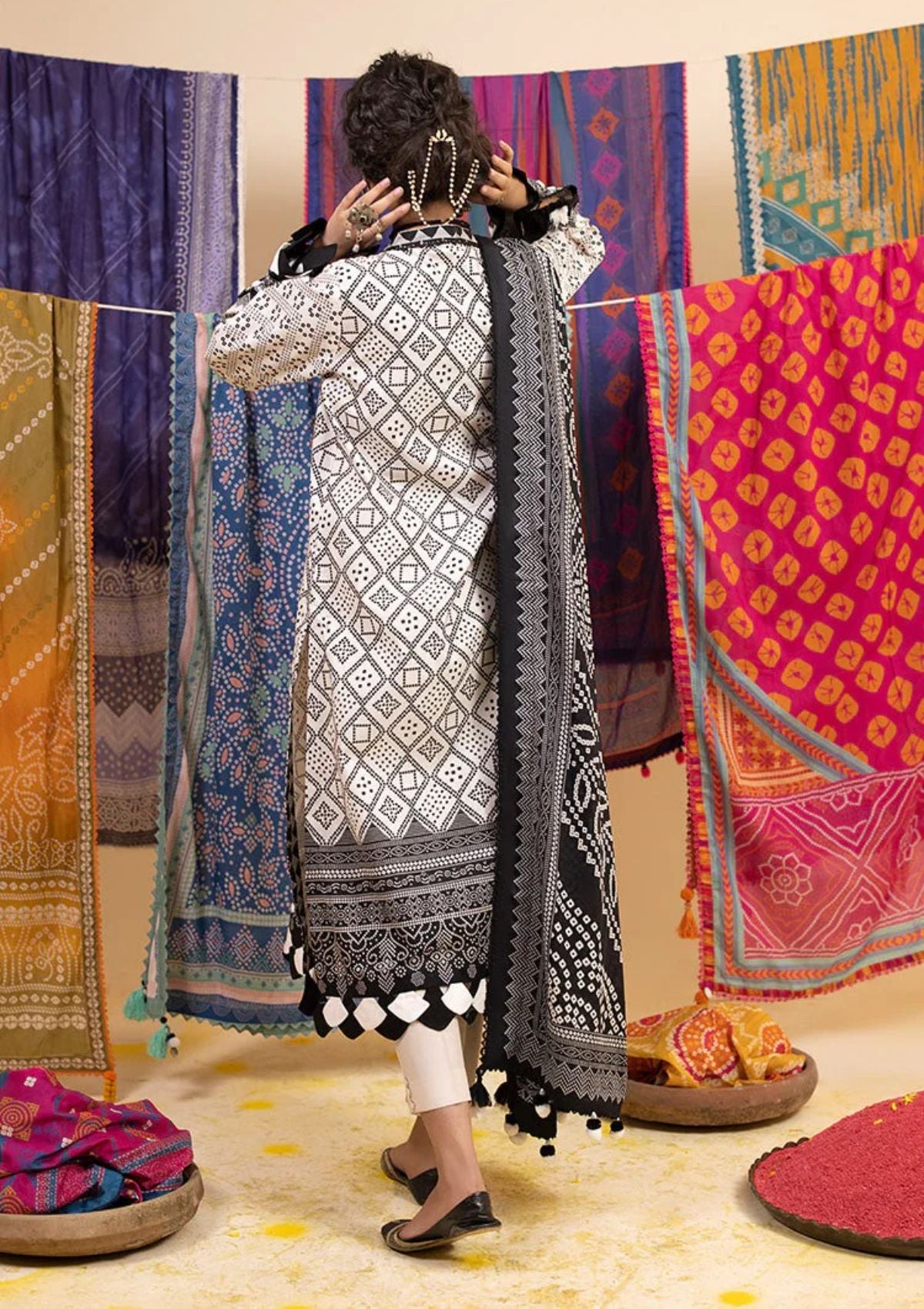 Lawn Collection - Ellena - Chunri 24 - EAS-L3-05-13