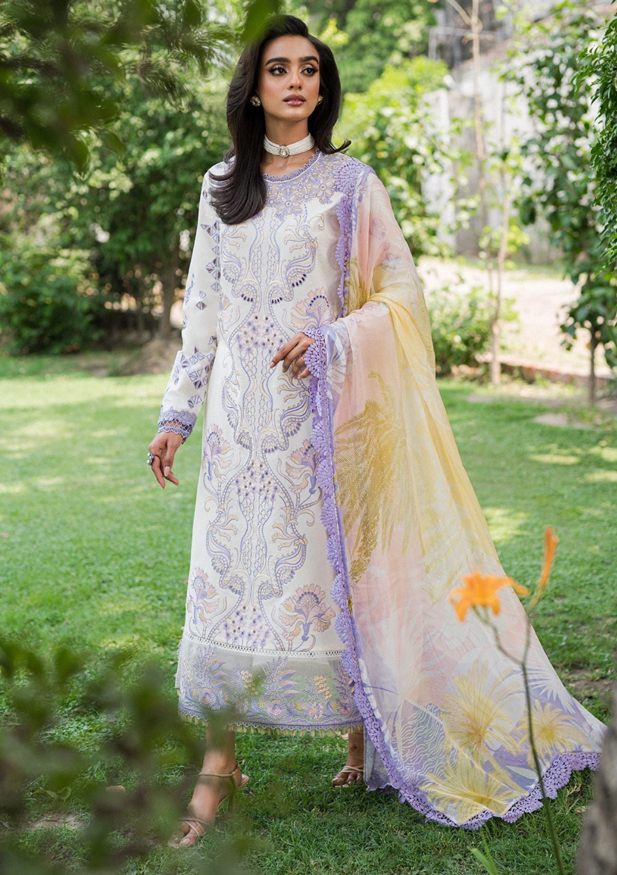 Lawn Collection - Roheenaz - Wisteria - S/S - RUN#23A (FATEMEH)