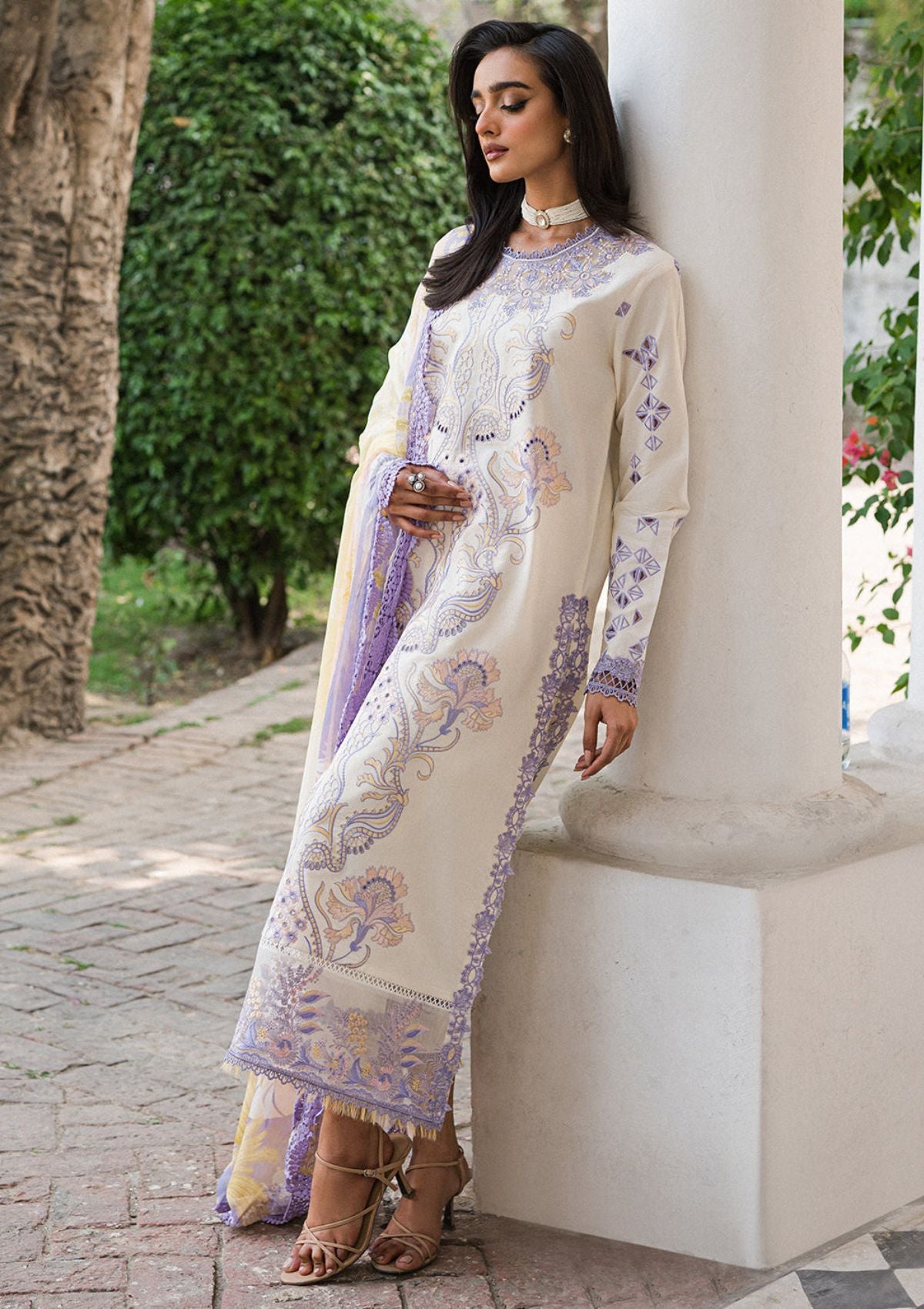 Lawn Collection - Roheenaz - Wisteria - S/S - RUN#23A (FATEMEH)