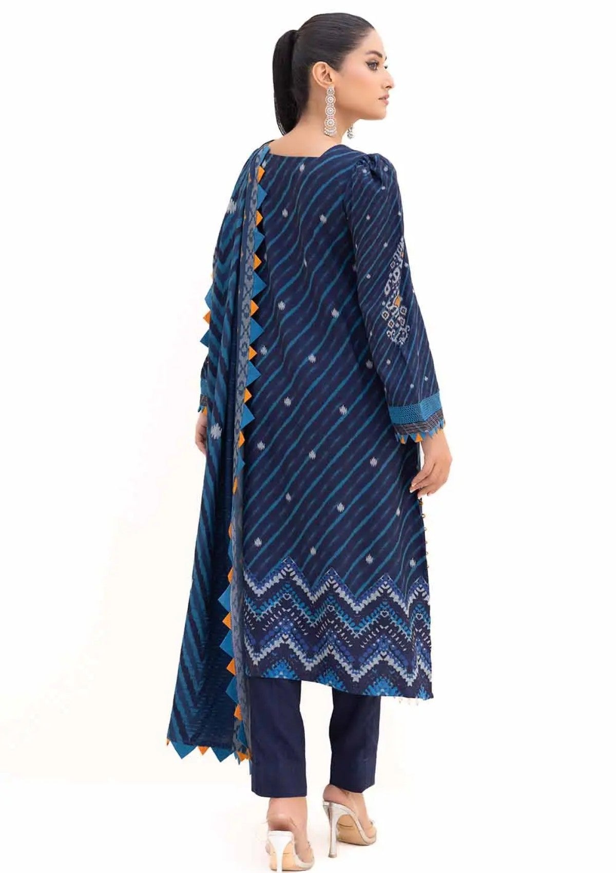 Winter Collection - Gul Ahmed - 3Pcs Unstitched 24 - DH-42003