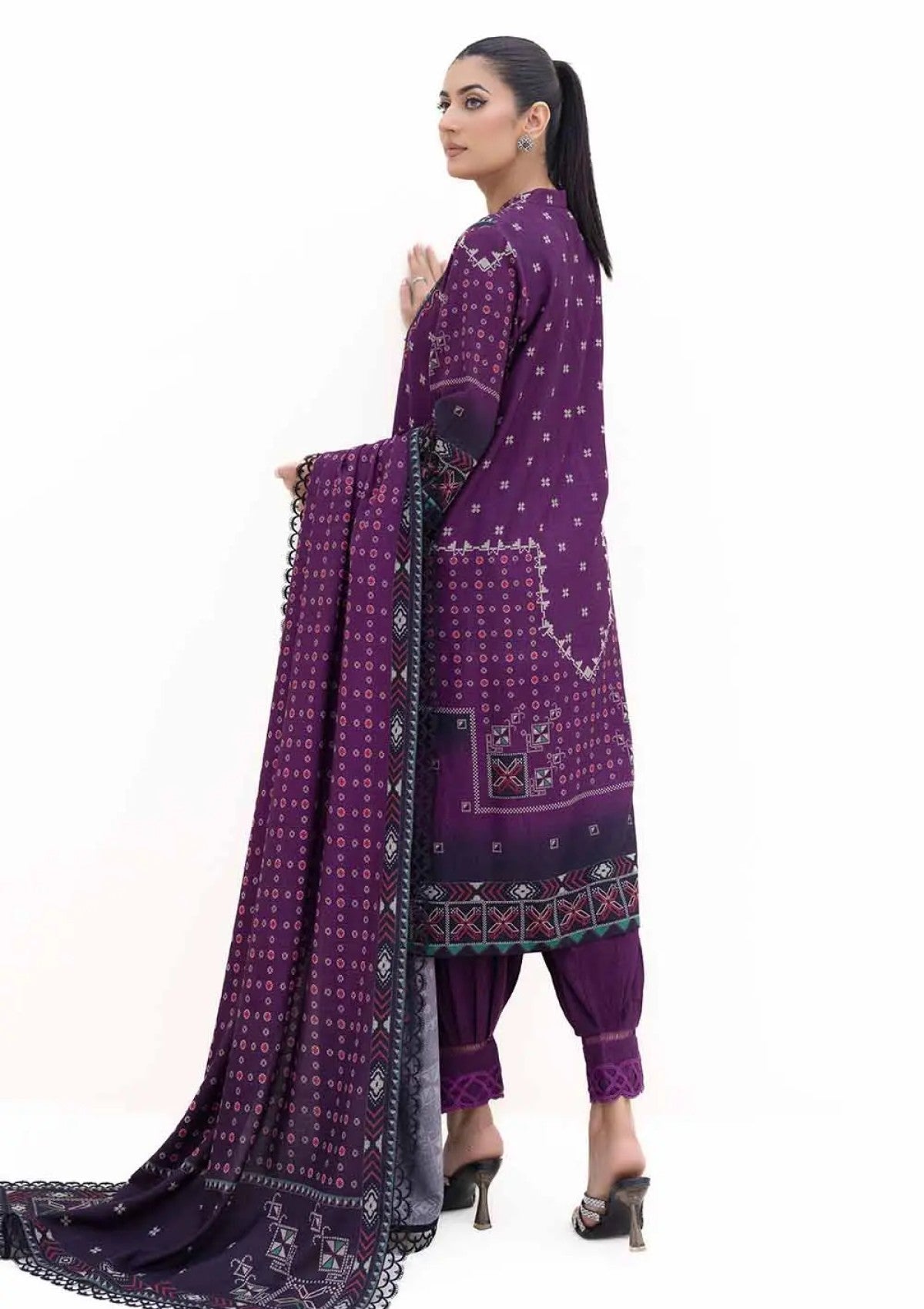 Winter Collection - Gul Ahmed - 3Pcs Unstitched 24 - DH-42008