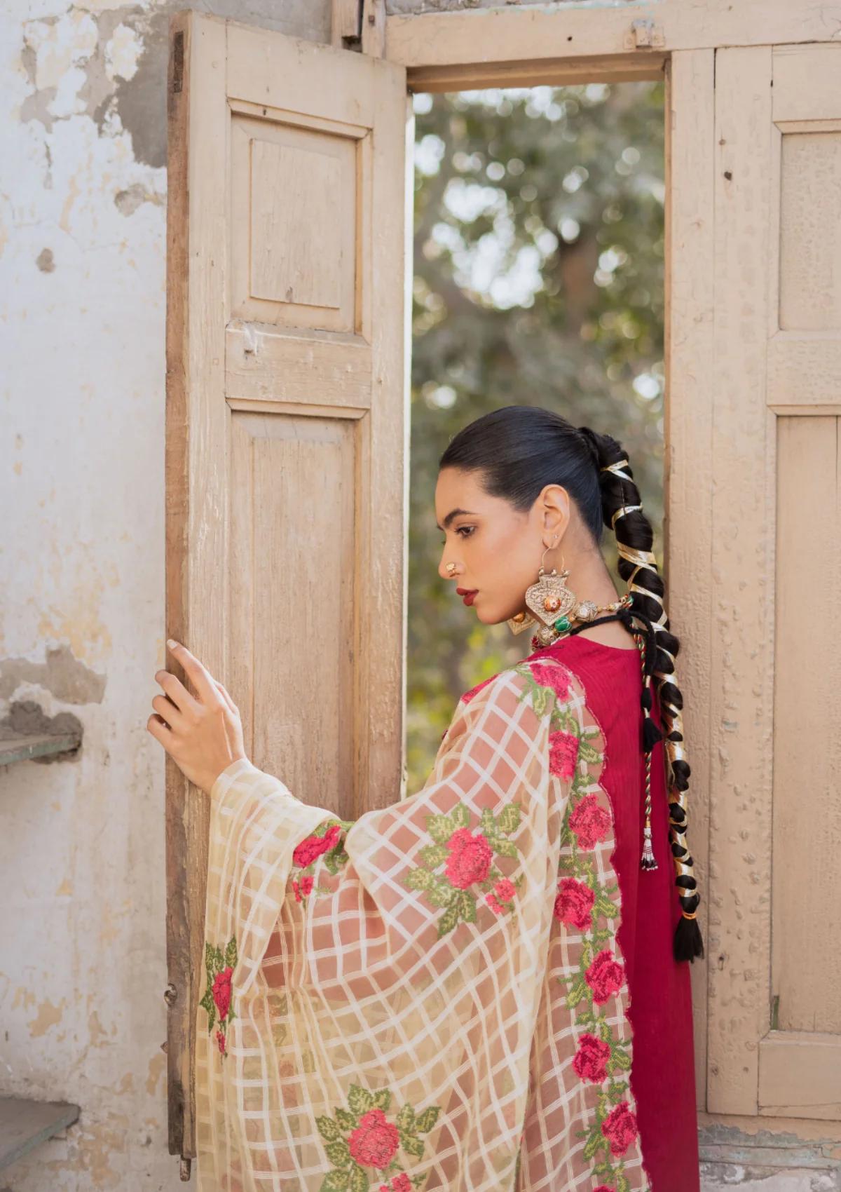 Lawn Collection - Maryam Taseer - MT#02 Nasreen