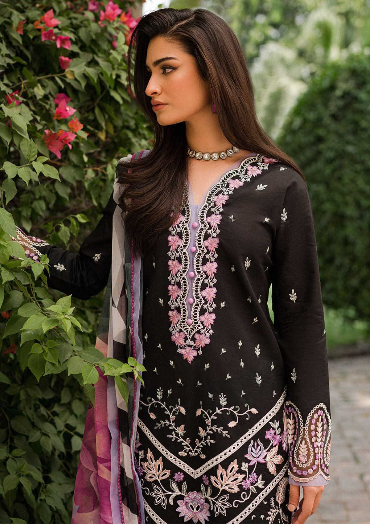 Lawn Collection - Roheenaz - Wisteria - S/S - RUN#28B (HAYAT)