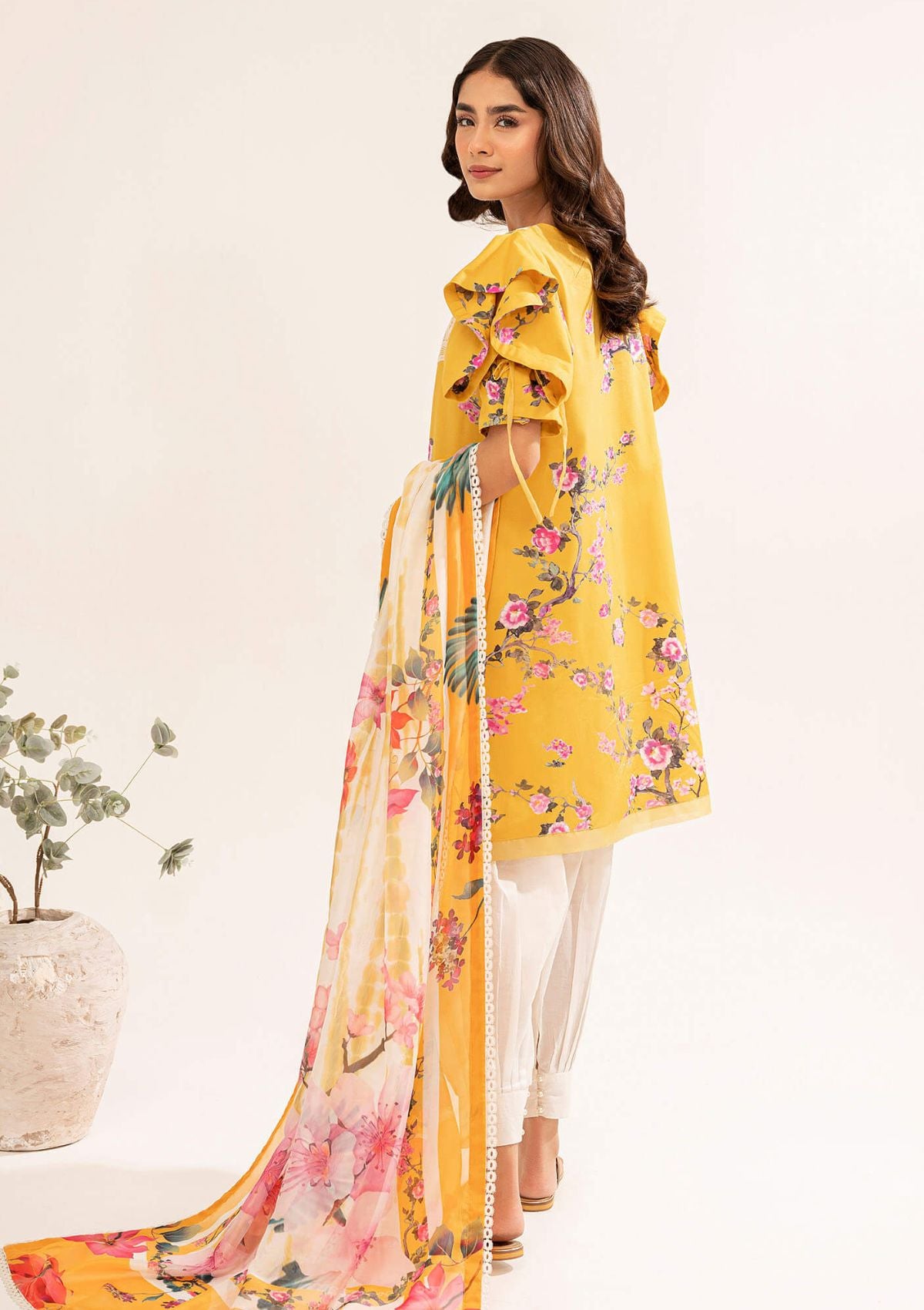 Lawn Collection - Asifa & Nabeel - Leia - LL#02 SARI