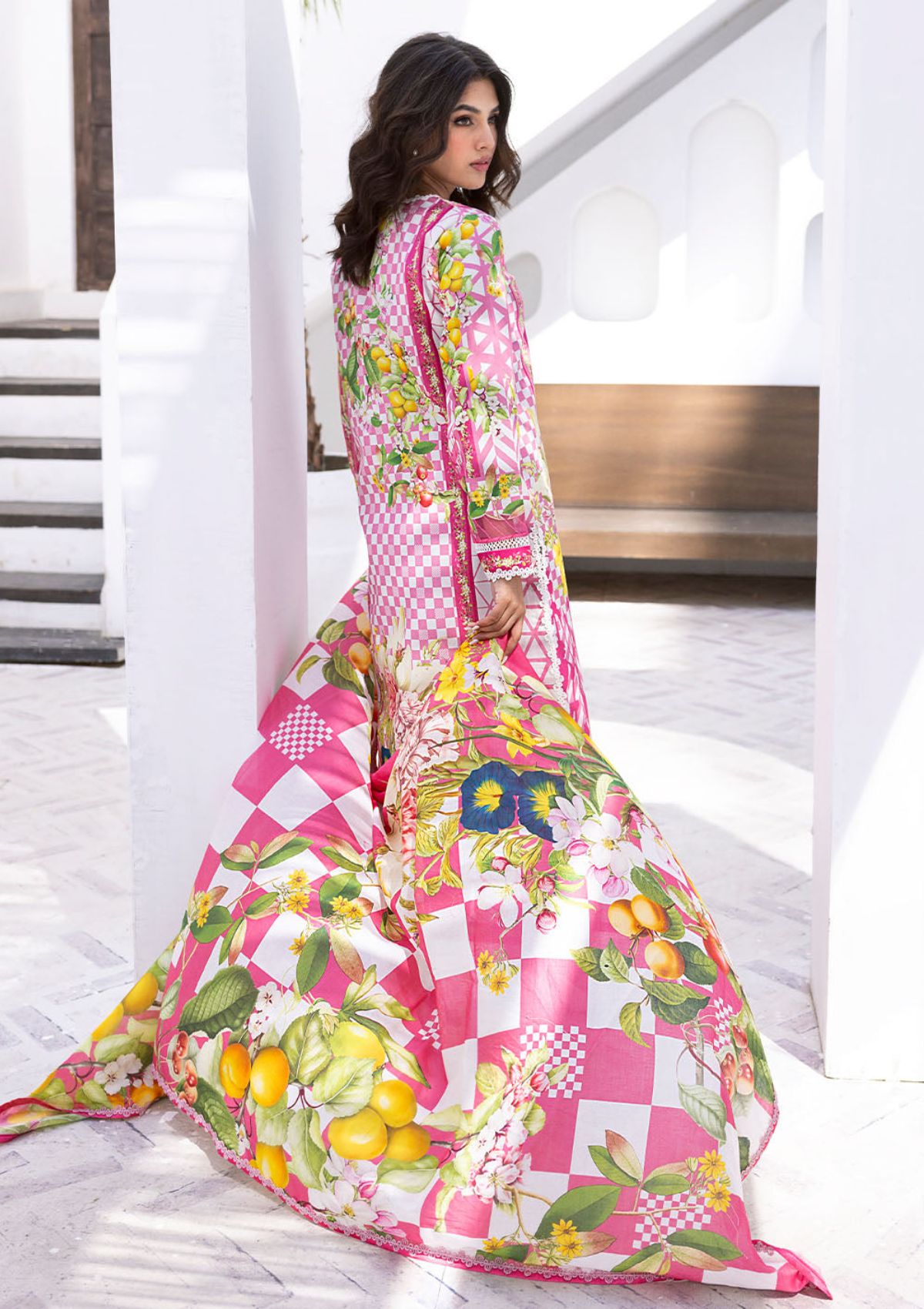 Lawn Collection - Roheenaz - Leya - 01a - Coral Reef