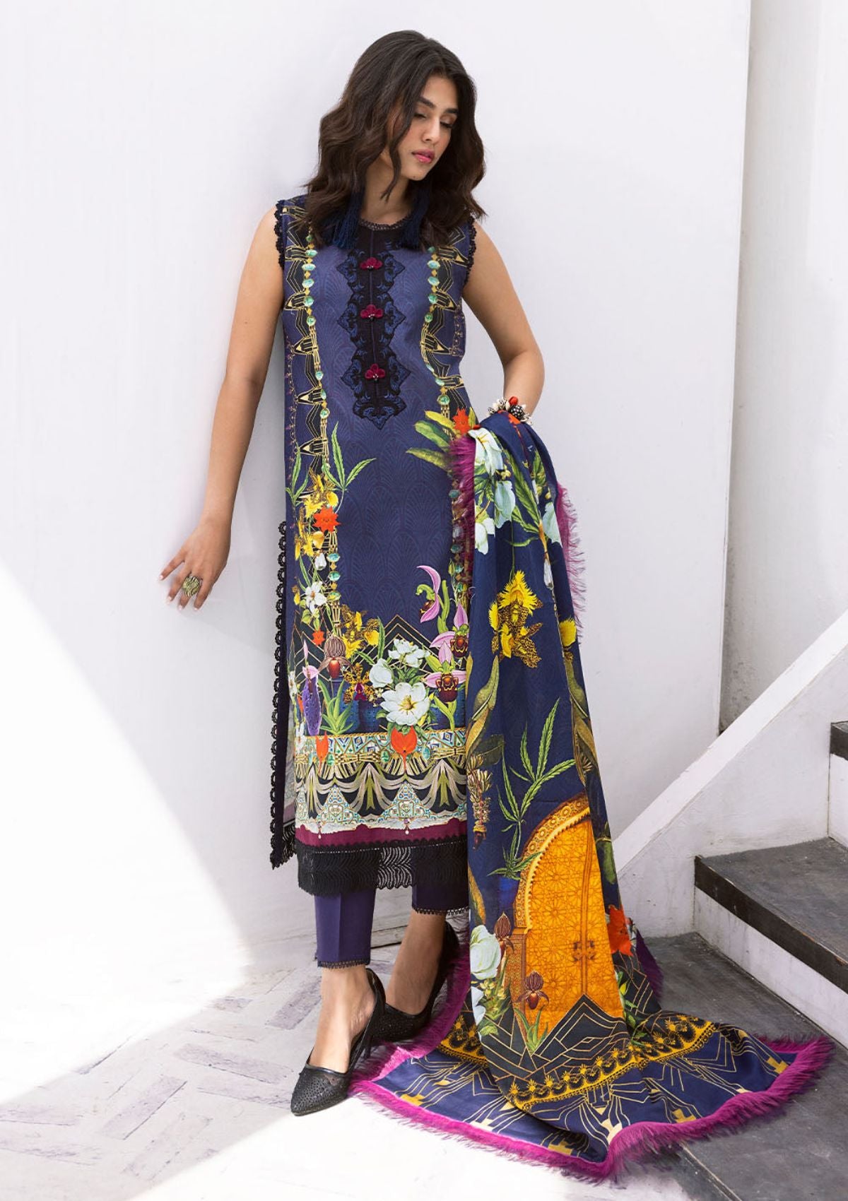 Lawn Collection - Roheenaz - 10a- Leya - Wave Rider