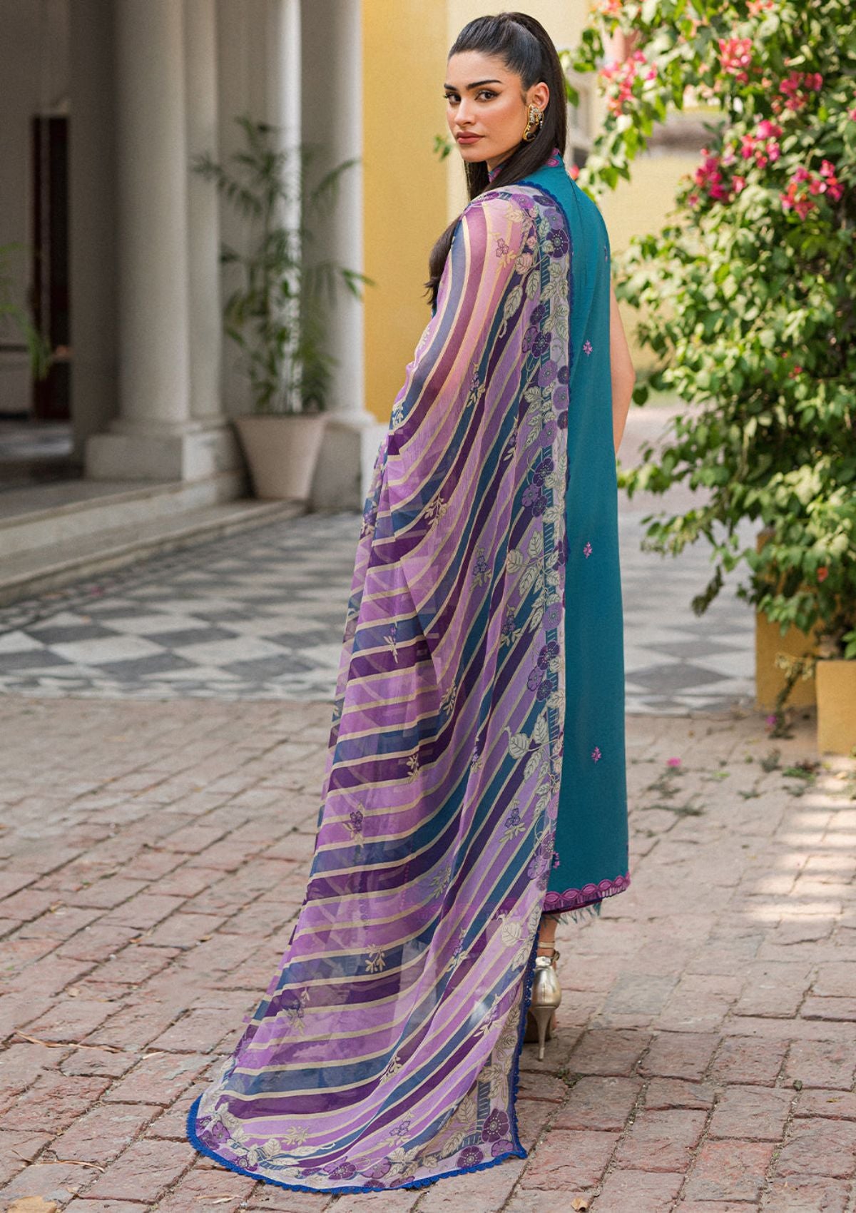 Lawn Collection - Roheenaz - Wisteria - S/S - RUN#22B (SHIRIN)