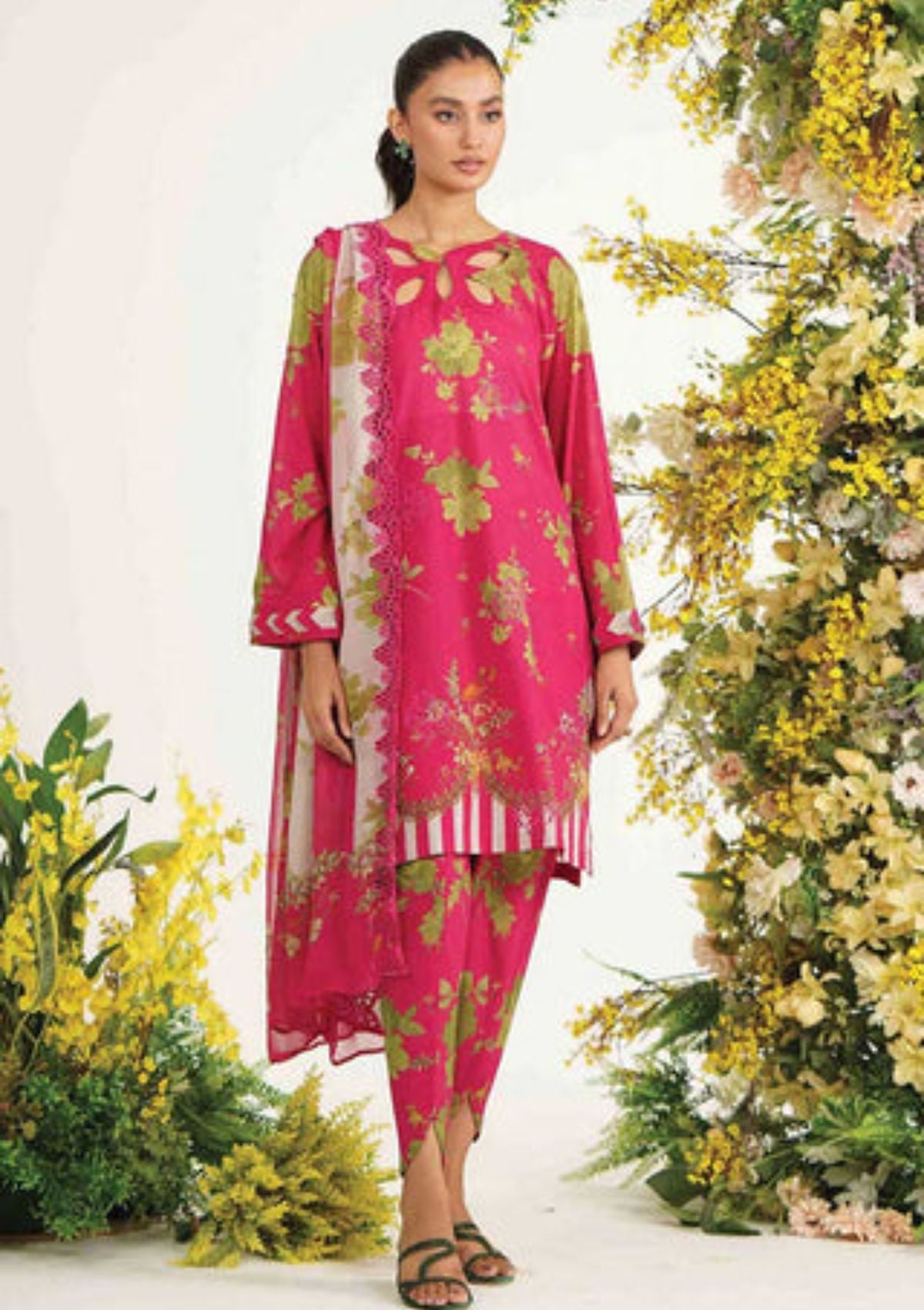 Lawn Collection - Charizma - Rang E Bahar - CRB#32