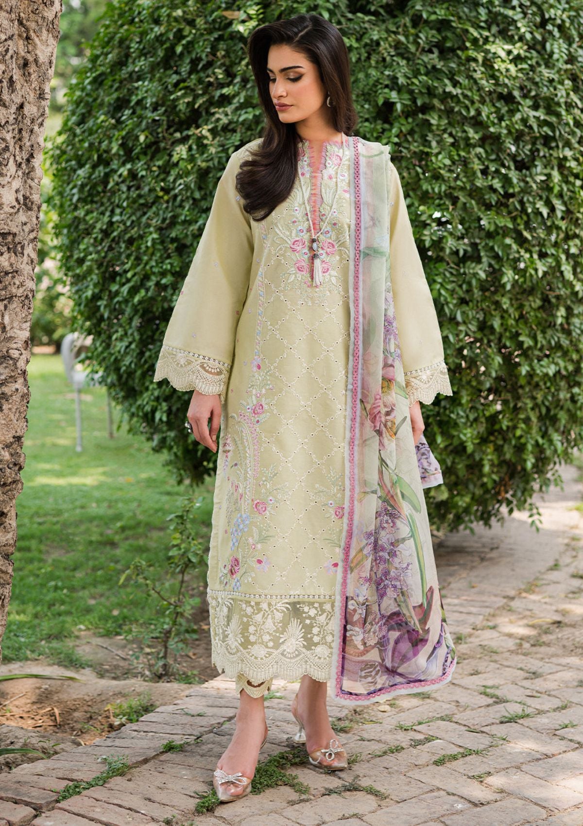 Lawn Collection - Roheenaz - Wisteria - S/S - RUN#25B (AFSHEEN)