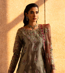 Formal Collection - Emaan Adeel - Casabella 24 - FELISA