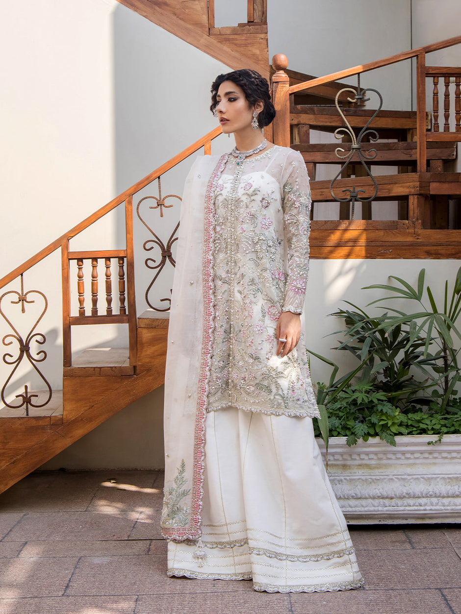 Nikkah Dresses Embracing Tradition with Timeless Elegance Saleem Fabrics Traditions