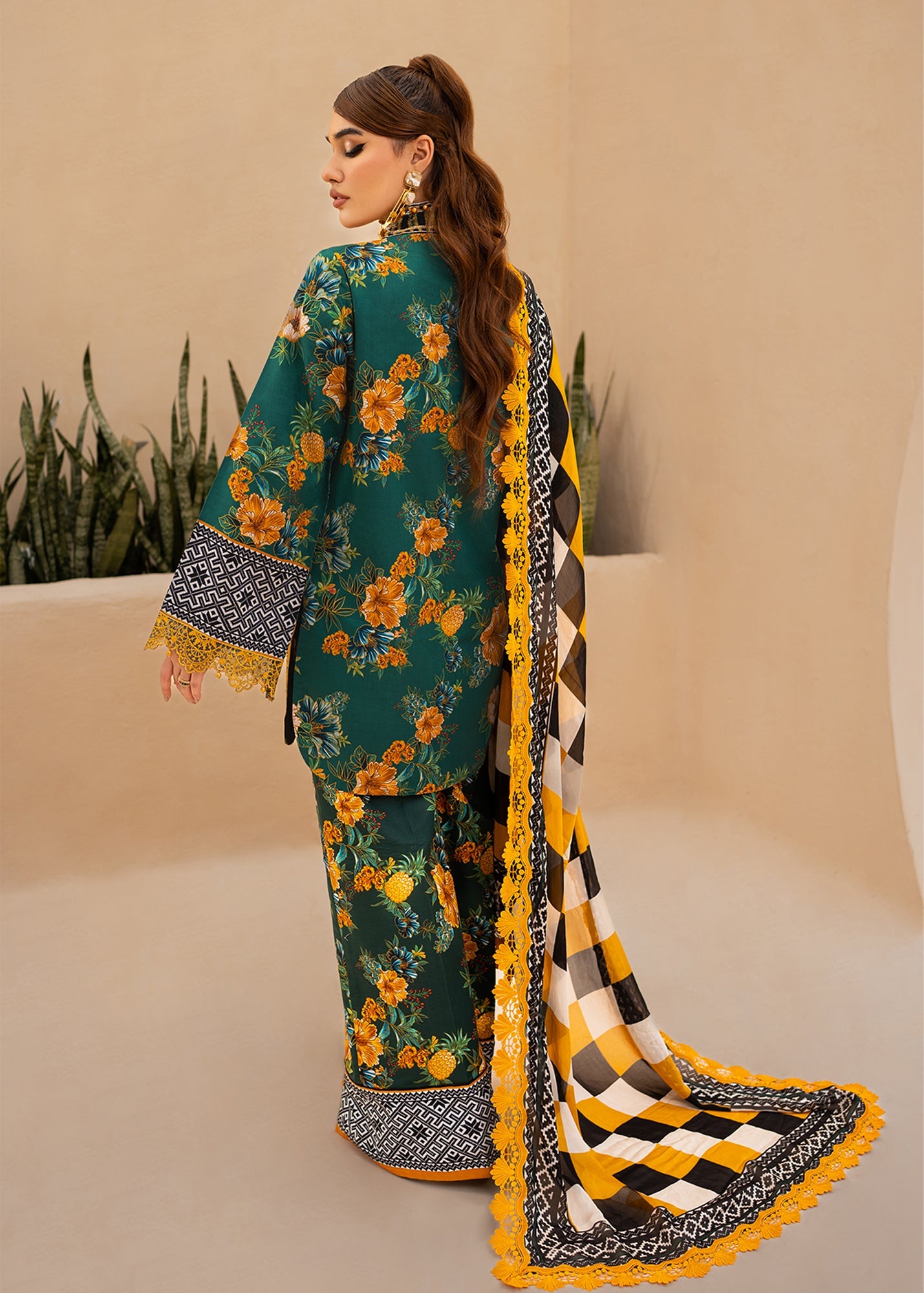 Lawn Collection - Maria Osama khan - Raya - V01 - Jade (MR-05)