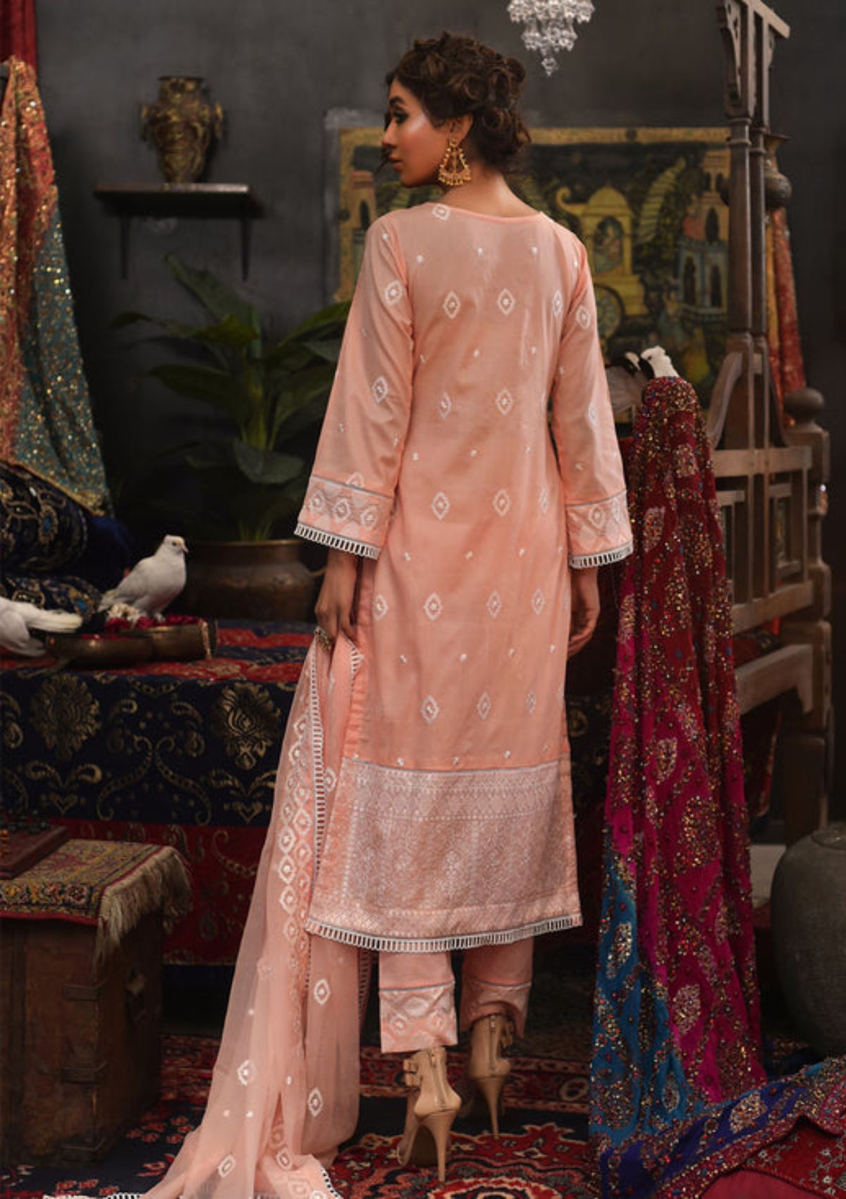 Lawn Collection - Mahunur - Luxury - MHR#05 available at Saleem Fabrics Traditions