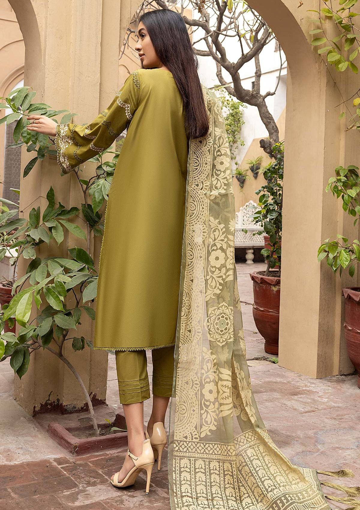 Lawn Collection - Qaus - Signature Series - V-01 - QAS#2 available at Saleem Fabrics Traditions