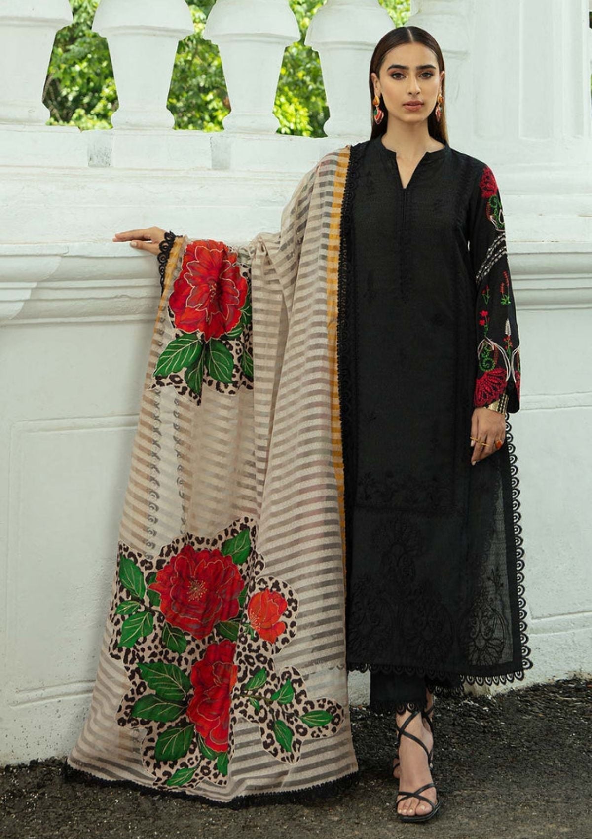 Winter Collection - Charizma - Fall Winter - Karandi - V01 - CKW#3 available at Saleem Fabrics Traditions