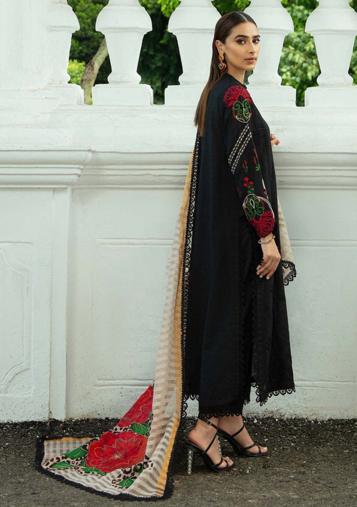 Winter Collection - Charizma - Fall Winter - Karandi - V01 - CKW#3 available at Saleem Fabrics Traditions