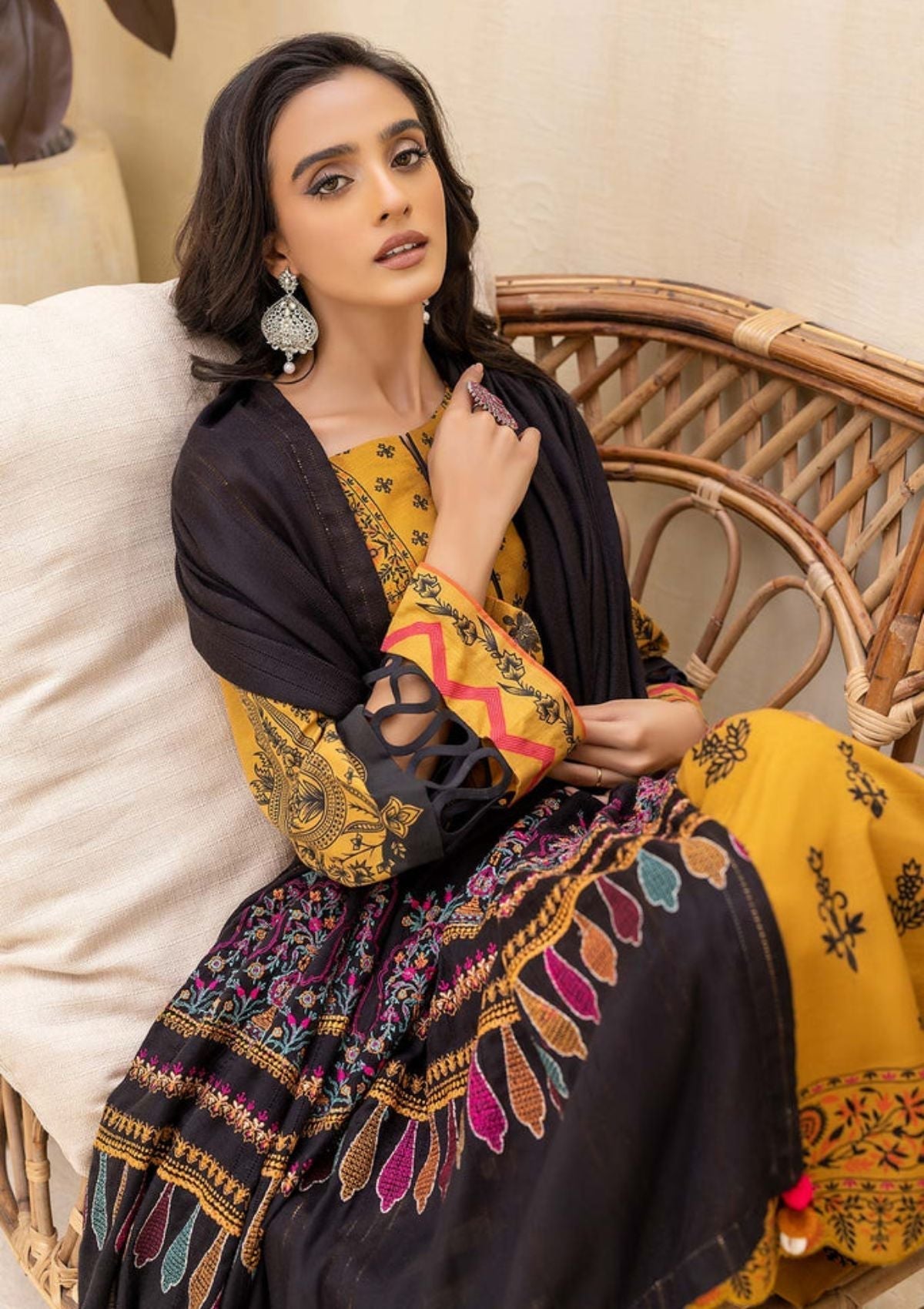 Winter Collection - Charizma - Khaddar With Pasmina Shawl - CKD#6 available at Saleem Fabrics Traditions