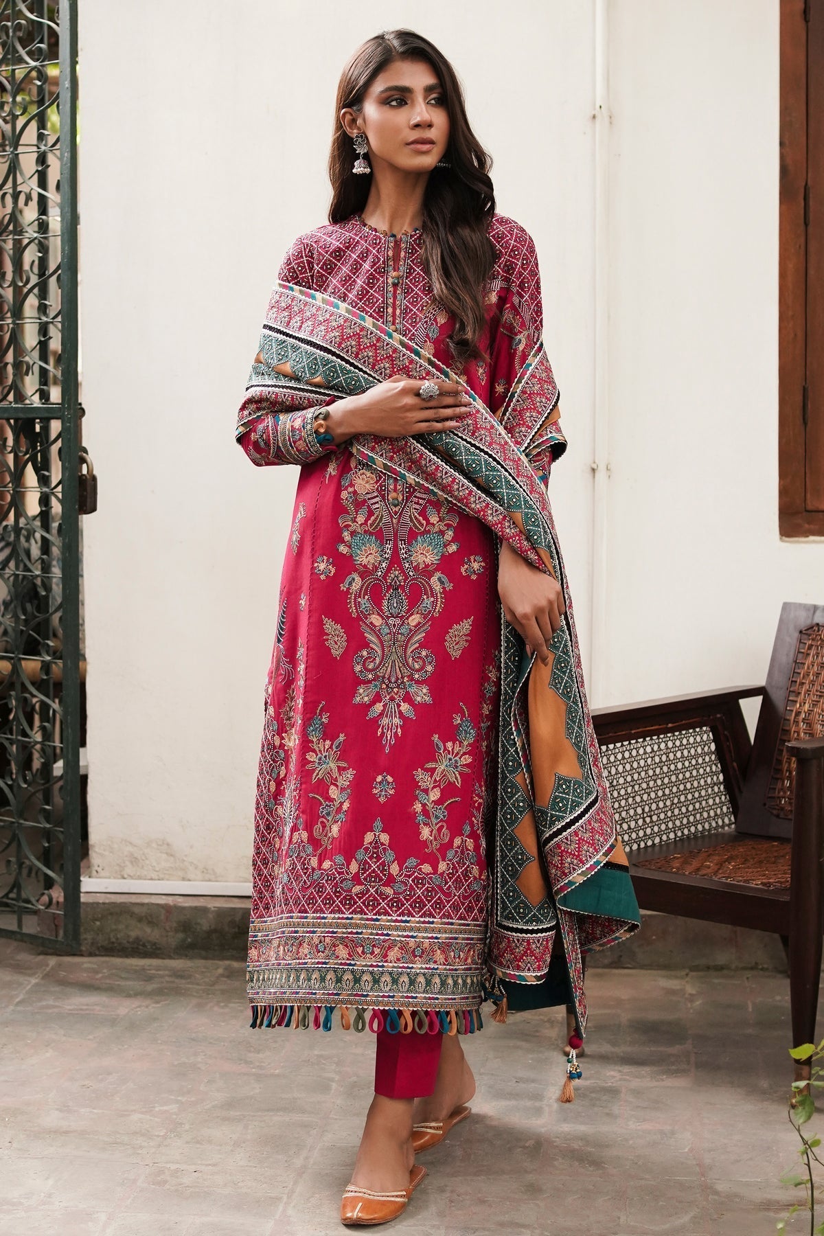 Winter Collection - Jazmin - Shahtoosh Luxury - D#04 (MAYAL) available at Saleem Fabrics Traditions