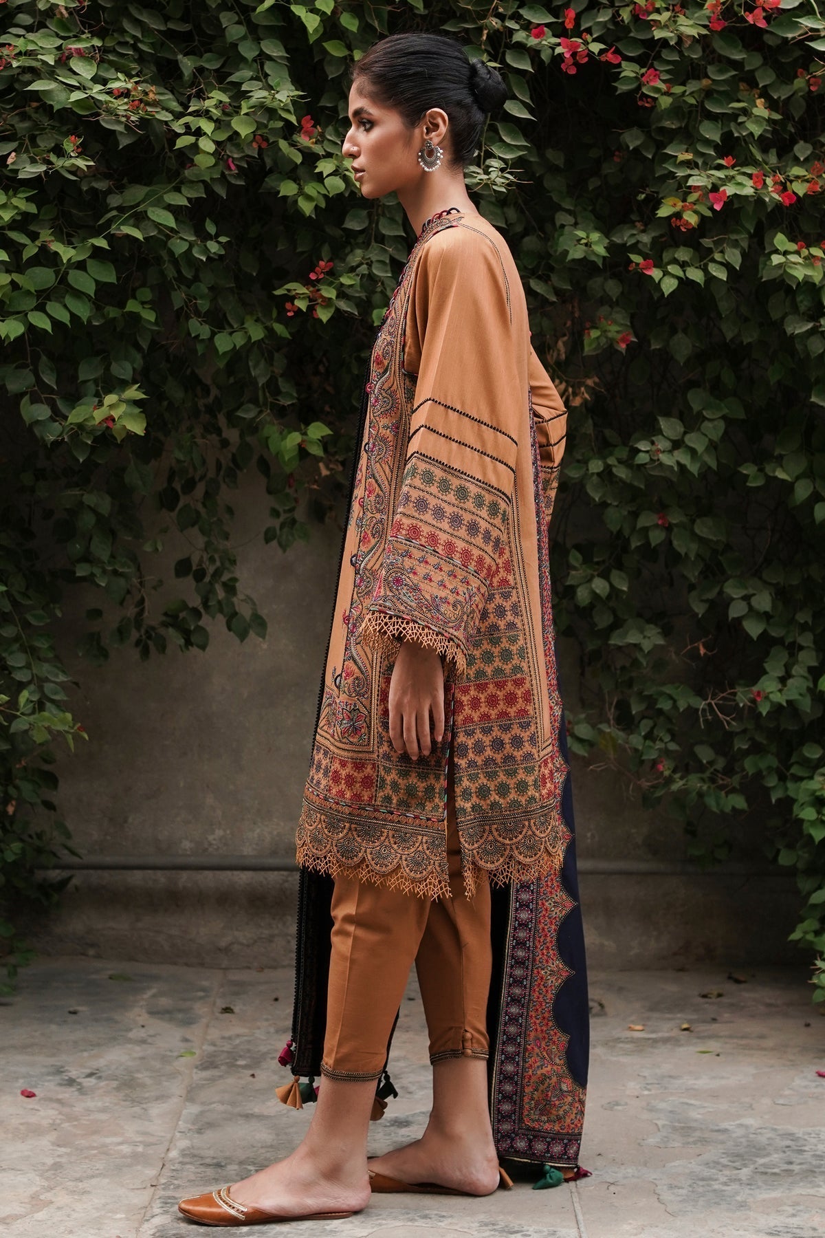 Winter Collection - Jazmin - Shahtoosh Luxury - D#06 (ZEEST) available at Saleem Fabrics Traditions