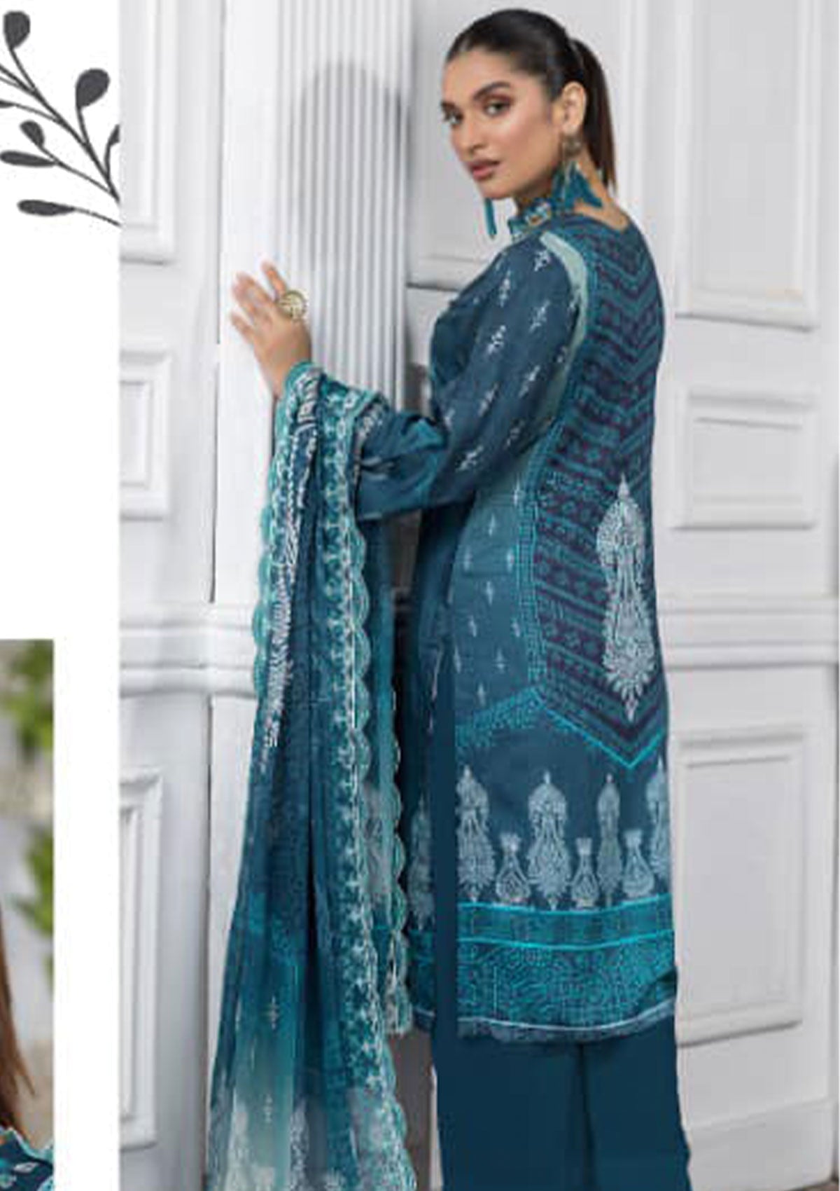 Winter Collection - Manizay - Premium D/P - Chunri - D#02 available at Saleem Fabrics Traditions