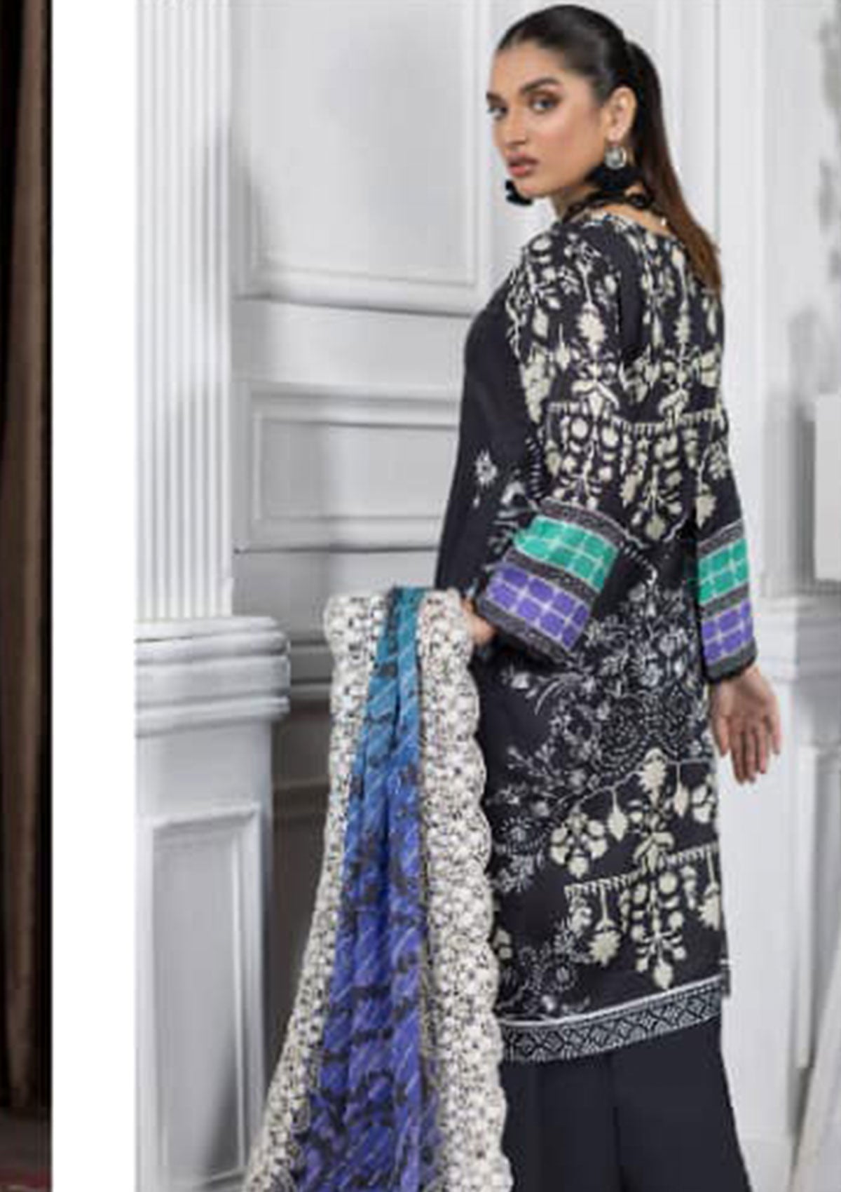 Winter Collection - Manizay - Premium D/P - Chunri - D#05 available at Saleem Fabrics Traditions