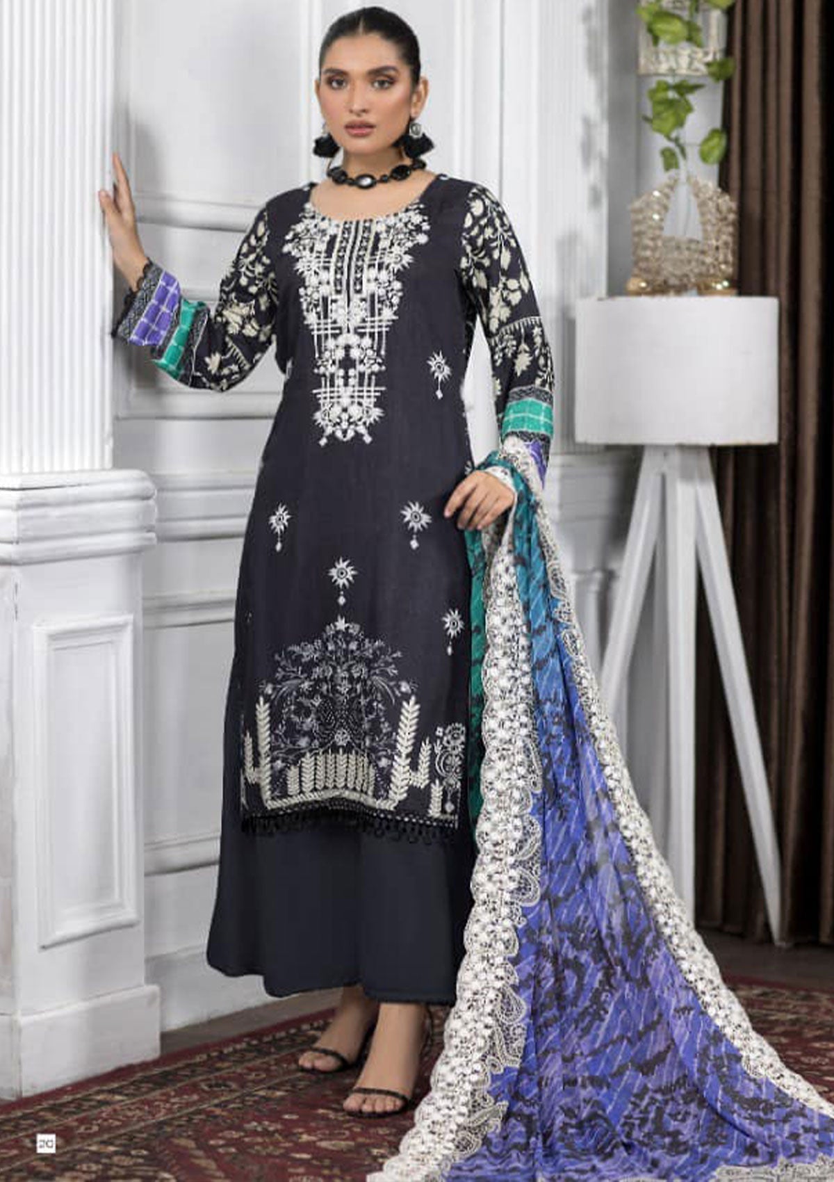 Winter Collection - Manizay - Premium D/P - Chunri - D#05 available at Saleem Fabrics Traditions