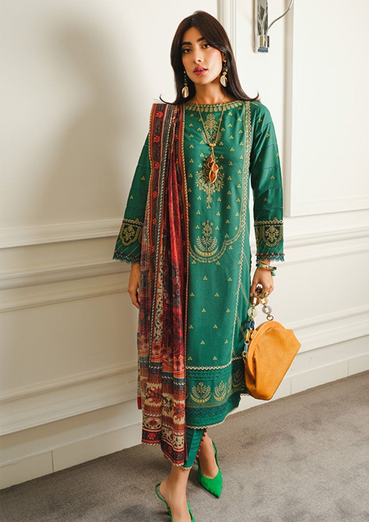 Winter Collection - Rang Rasiya - Dosti - D#05 available at Saleem Fabrics Traditions