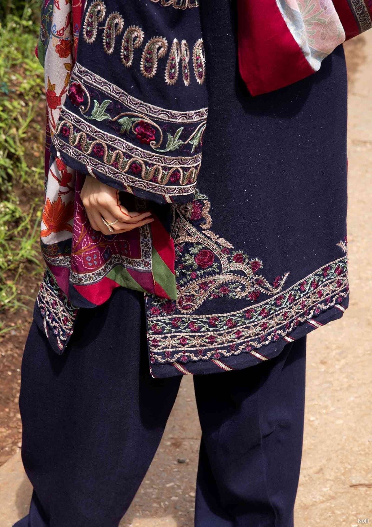 Winter Collection - Zara Shahjahan - Winter Shawl - Mehrnaz available at Saleem Fabrics Traditions